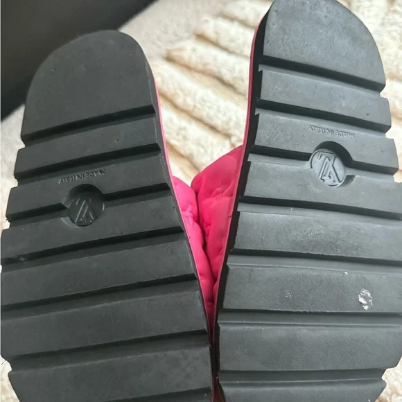 Louis Vuitton Pink Sandals - Picture 5 of 6